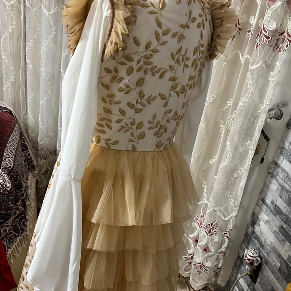 Turkish Maxi vest and Dress with Gold Embellishments comes with hats - Picture 7 of 10